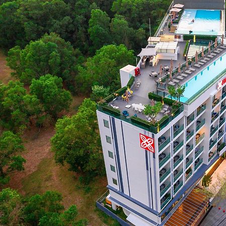 Hilton Garden Inn Phuket Bang Tao Exterior photo