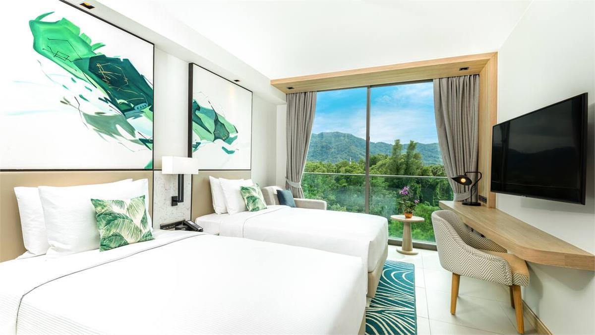 Hilton Garden Inn Phuket Bang Tao Exterior photo