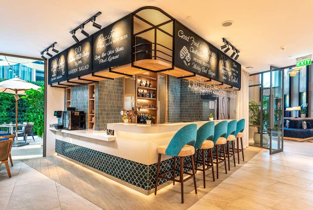 Hilton Garden Inn Phuket Bang Tao Restaurant photo