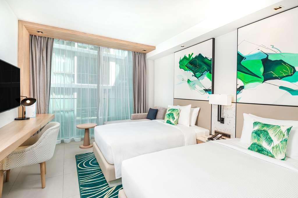 Hilton Garden Inn Phuket Bang Tao Room photo