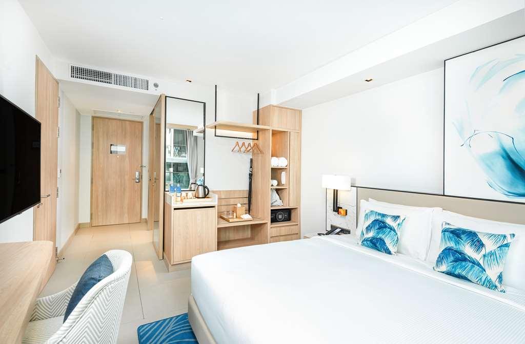 Hilton Garden Inn Phuket Bang Tao Room photo